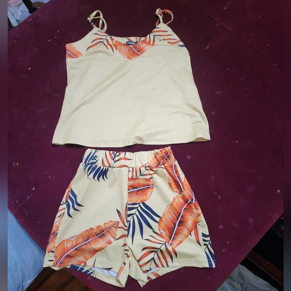 NWOT ... Chicme top and shorts set - Picture 9 of 12